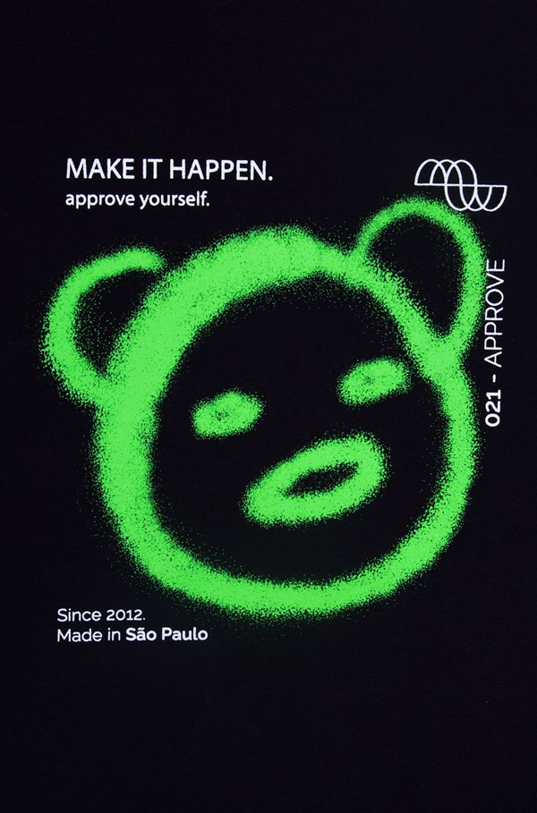 Camiseta Bold Approve Bear Graffitti Preta