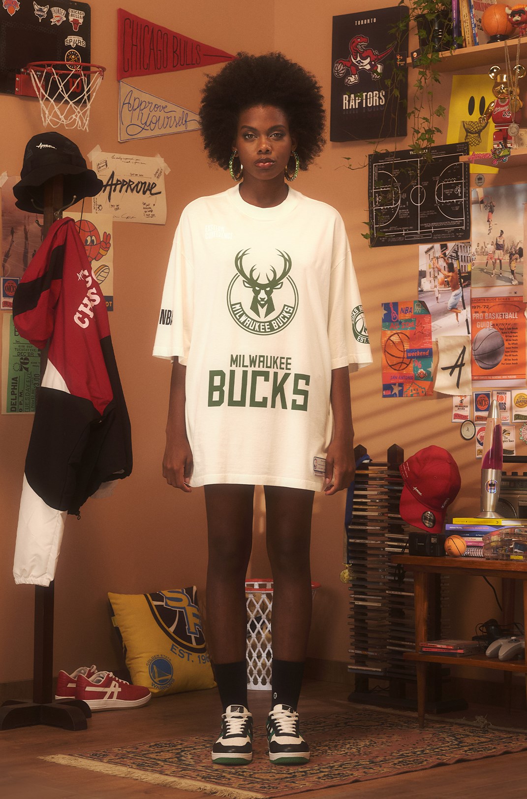 Camiseta Oversized Approve X Nba Bucks Off White