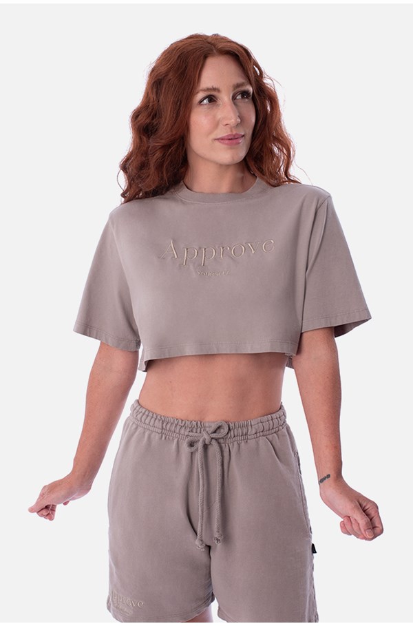 Cropped Bold Approve Monochromatic Bege